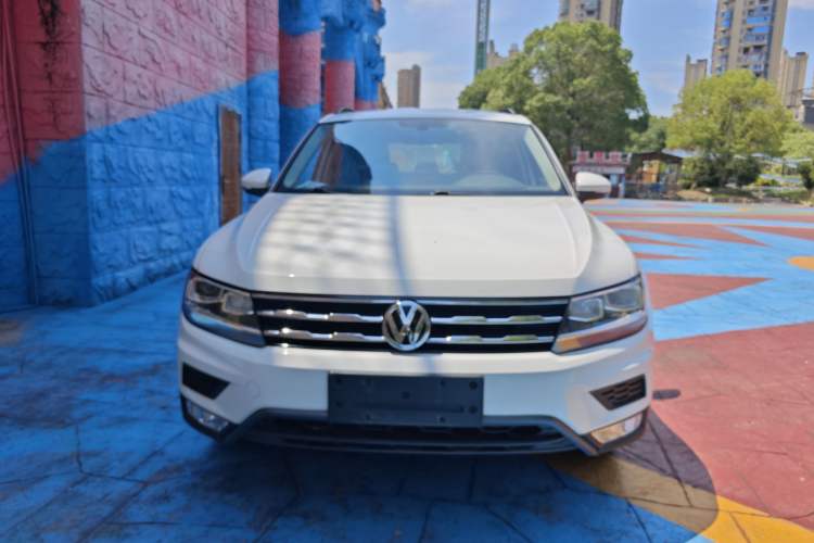 Used Volkswagen Tiguan L 2017 330TSI Automatic Two-Wheel Drive Luxury Edition
