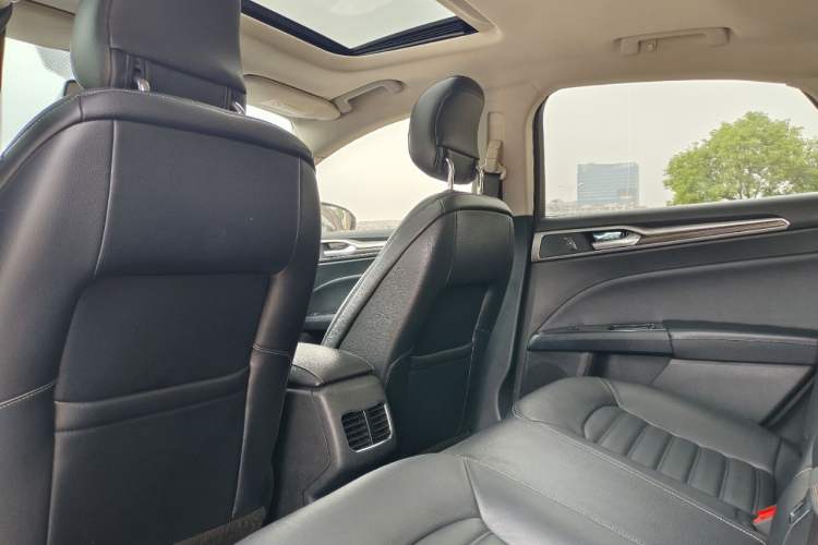 Used Ford Mondeo 2017 EcoBoost 200 Stylish Model