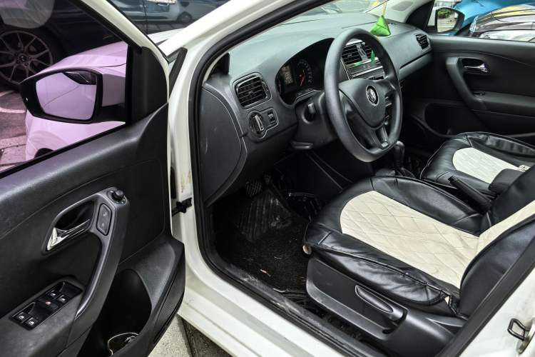 Used Volkswagen Polo 2016 1.4L Automatic Trendy Model
