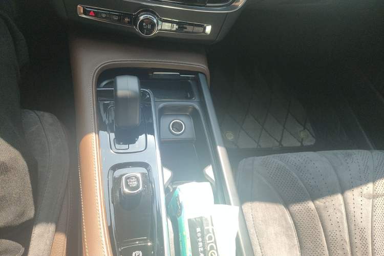 Used Volvo S90 2023 B5 Zhiyi Luxury Edition
