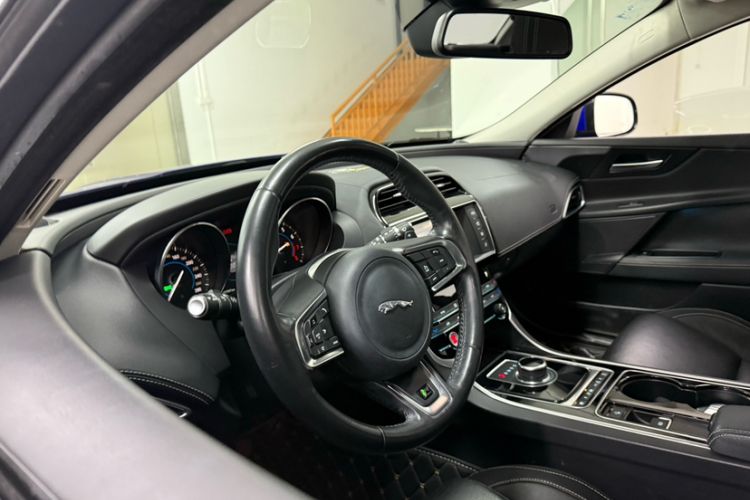 Used Jaguar XE 2017 2.0T 200 PS R-Sport