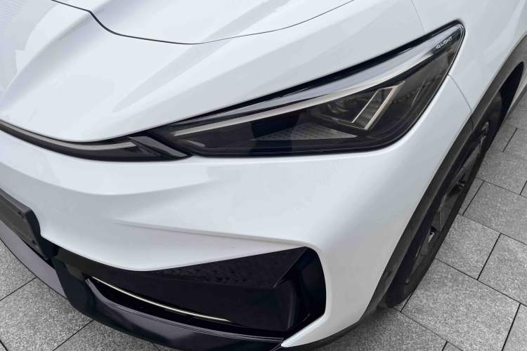 Used Volkswagen ID.UNYX 2024 Pro Long-Range Version
