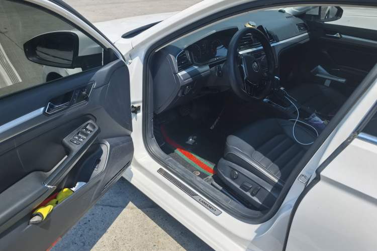 Used Volkswagen Lamando 2019 280TSI DSG Comfort Edition China VI standard
