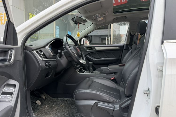 Used Roewe RX5 2016 20T Two-Wheel Drive Manual Flagship Edition
