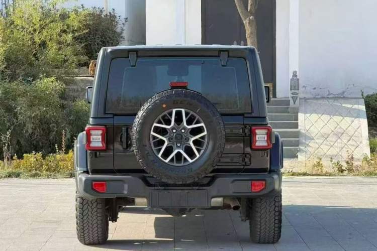 Used  Wrangler 2024 2.0T Sahara Four-Door Edition
