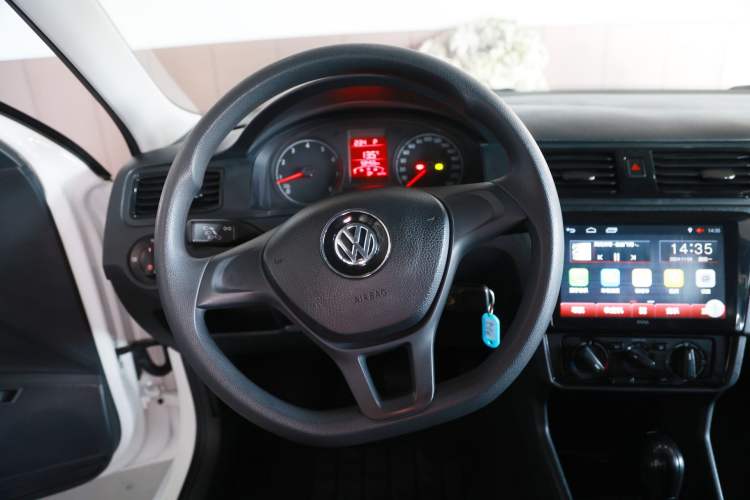 Used Volkswagen Santana 2016 1.6L Automatic Fashion Edition
