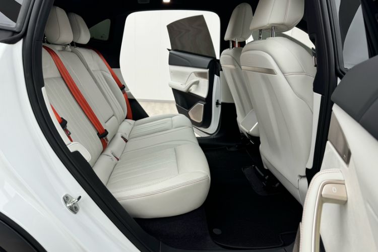 Used ONVO L60 2024 60 kWh Rear-Drive Version