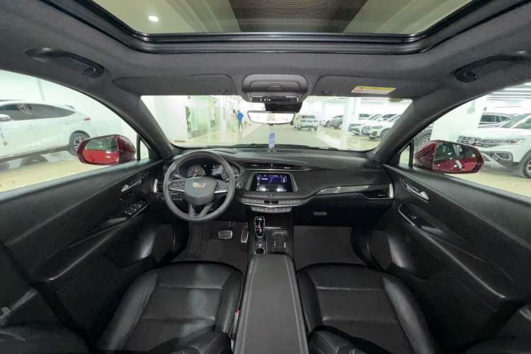 Used Cadillac XT4 2022 28T Four-Wheel Drive Platinum Edition
