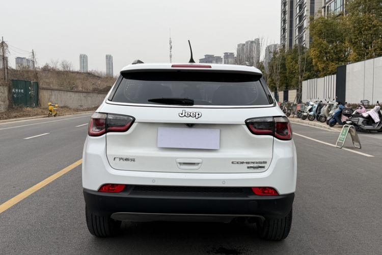 Used  Compass 2017 200T Automatic Family Edition