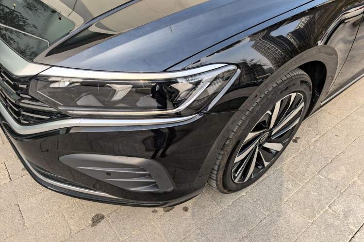 Used Volkswagen Passat 2024 380TSI Dragon Edition
