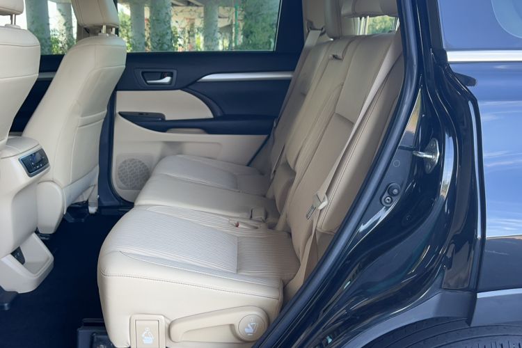 Used Toyota Highlander 2018 2.0T Four-Wheel Drive Elite Edition 7 Seats China V Standard
