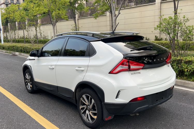 Used Luxgen U5 SUV 2017 1.6L Manual MingShi Edition