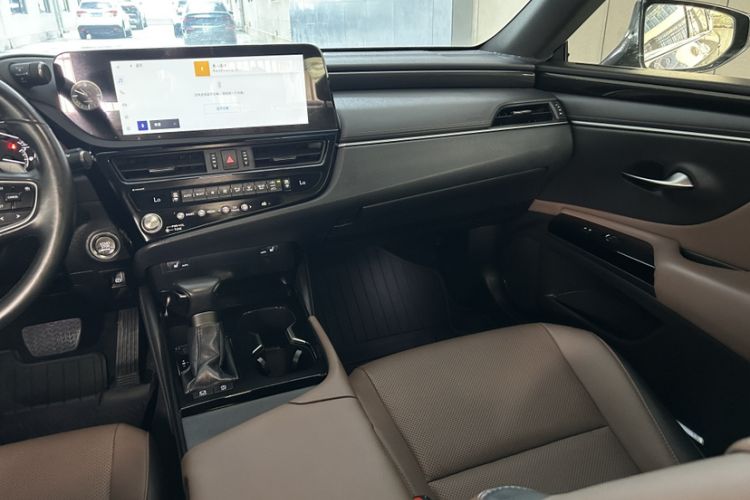 Used Lexus ES 2023 200 Excellence Edition