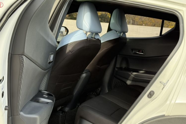 Used Toyota IZOA 2020 2.0L Yi Xiang CARE
