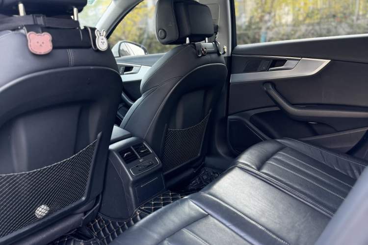 Used Audi A4L 2020 40 TFSI Luxury Dynamic Model
