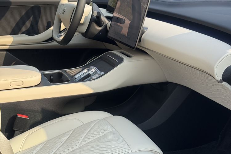 Used Nio ET5T 2025 75 kWh Touring