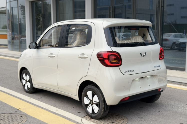 Used Wuling Hongguang MINIEV 2025 Four-Door Version Advanced Edition
