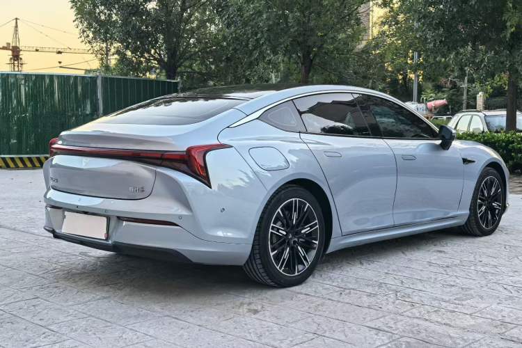 Used NETA S 2022 Extended-Range Version 1160 km Range Rear-Wheel-Drive Compact Edition
