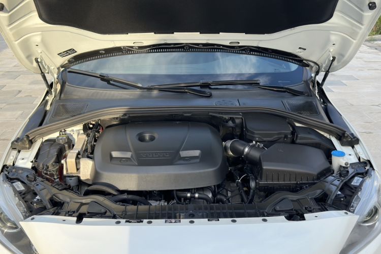 Used Volvo S60 2016 S60L T4 Zhiyuan Edition
