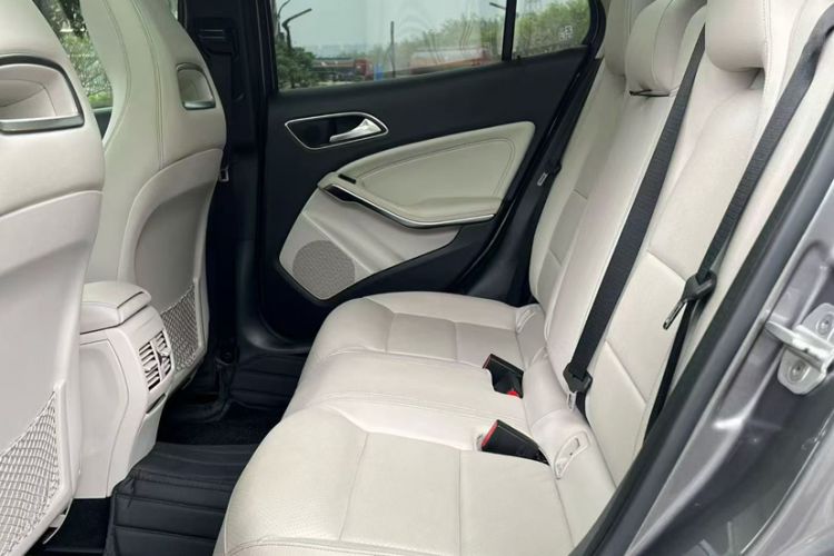 Used Mercedes-Benz GLA 2015 GLA 220 4MATIC Fashion Model