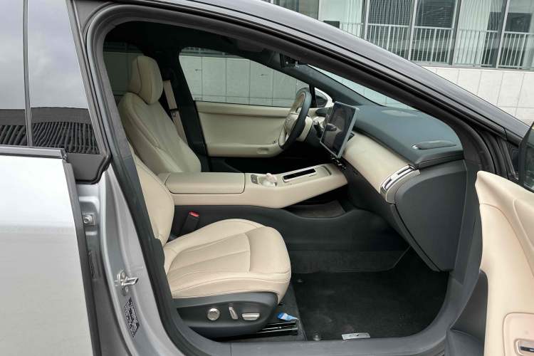 Used XPeng P7+ 2024 Long-Range Max
