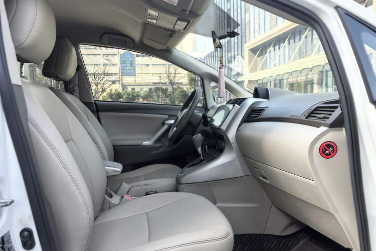 Used Toyota Verso 2015 180E CVT Crossover Edition