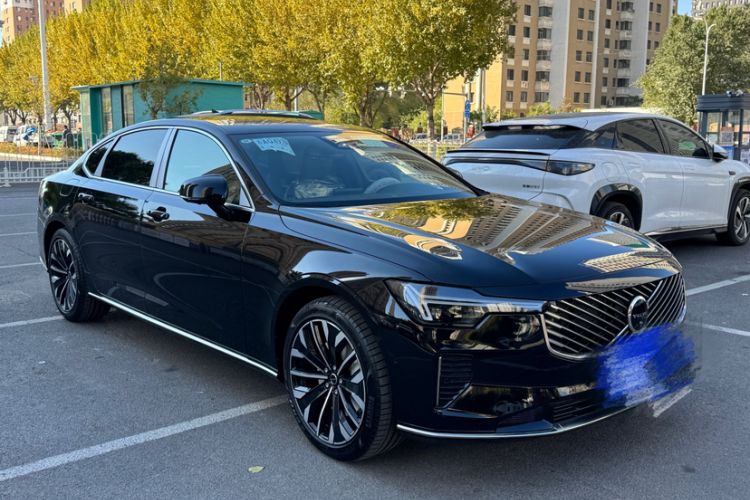 Used Volvo S90 2026 B5 Zhiyuan Luxury Edition
