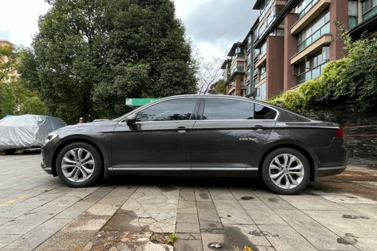 Used Volkswagen Magotan 2019 330TSI DSG Luxury Model China V Standard
