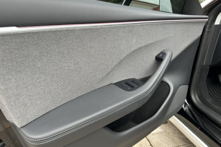 Used Tesla Model 3 2023 Rear-Wheel-Drive Version
