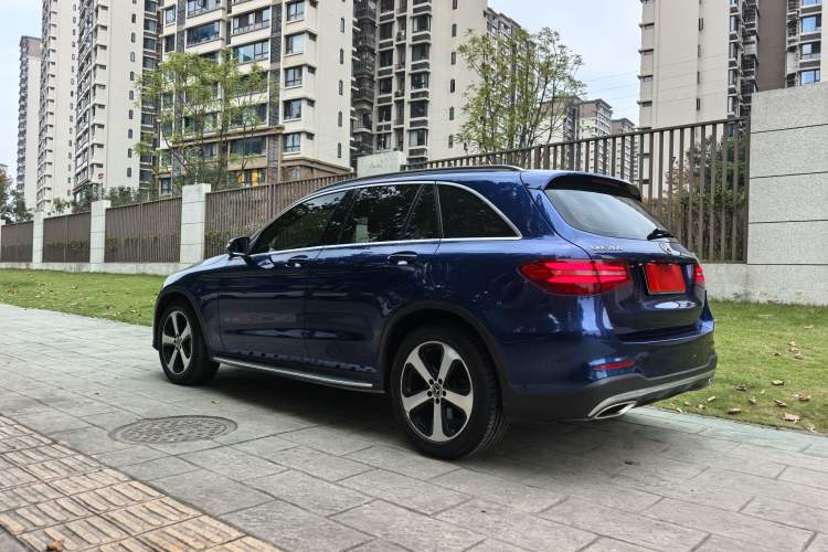 Used Mercedes-Benz GLC 2017 GLC 260 4MATIC Luxury Model
