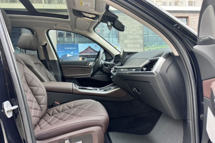 Used BMW X5 2023 xDrive 30Li Luxury M Sport Night Edition Package
