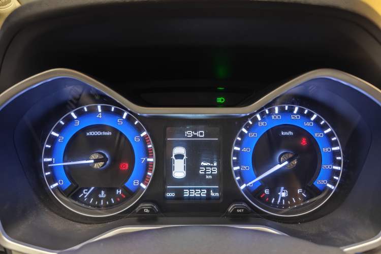 Used Geely Auto Vision X3 2019 Upgraded Model 1.5L Manual Elite Version