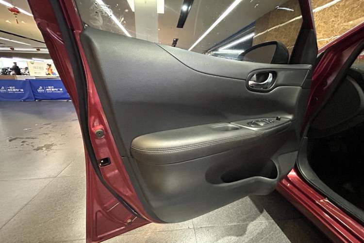 Used Nissan Tiida 2011 1.6L CVT Comfort Model
