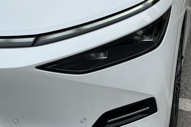 Used XPeng X9 2025 740 Ultra-Long Range Max
