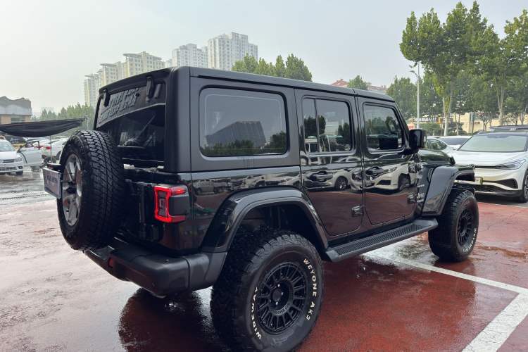 Used  Wrangler 2019 2.0T Sahara Four-Door Version China VI Emission Standard
