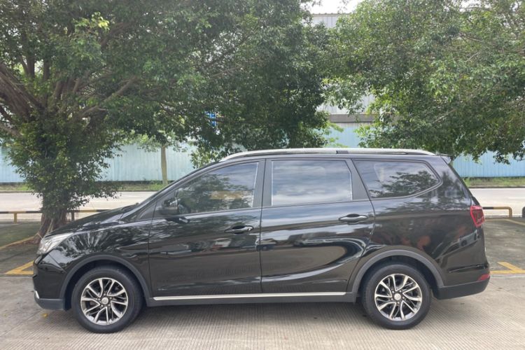 Used Baojun 730 2019 1.5T CVT Fashion Model 7 Seats China V Emission Standard
