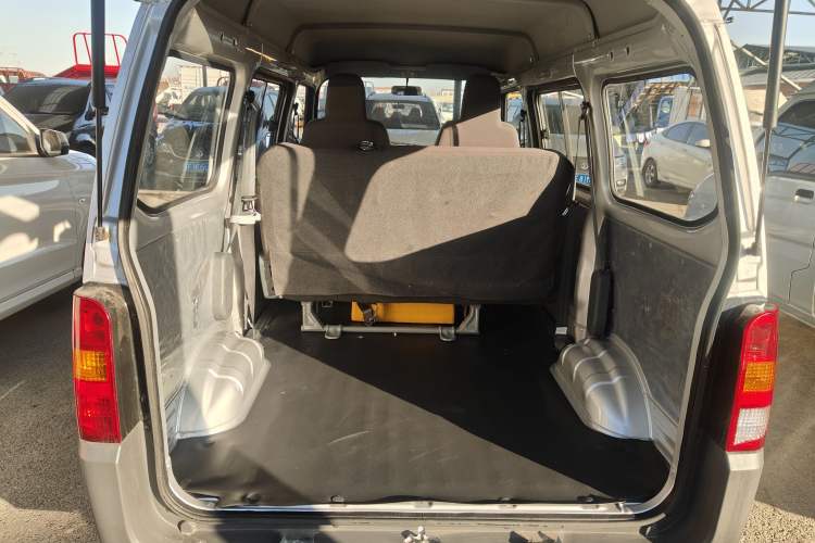 Used Wuling Zhiguang 2023 1.5L Practical Version 5/7 Seats