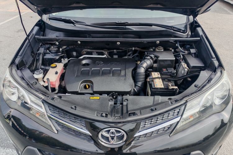 Used Toyota RAV4 2015 2.0L CVT Two-Wheel Drive Fashion Edition
