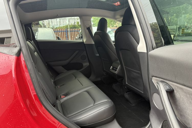 Used Tesla Model Y 2022 Rear-Wheel-Drive Version