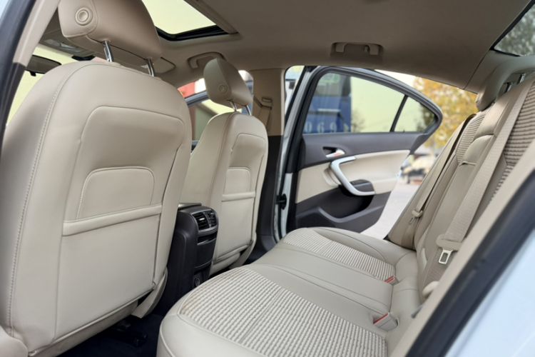 Used Buick Regal 2015 2.0L Leading Fashion Edition
