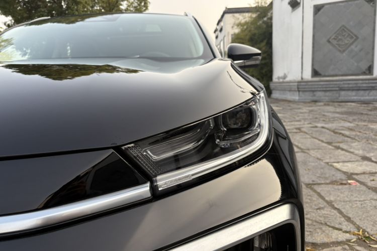 Used  Lingyun 2024 300T Two-Wheel Drive Starlight Edition