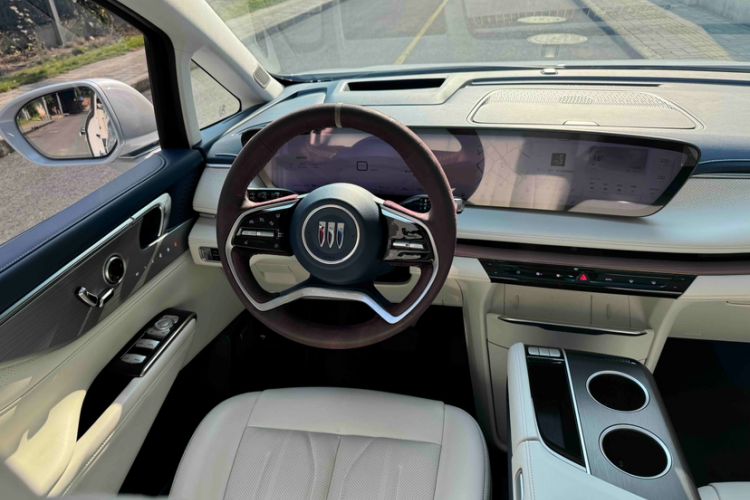 Used Buick GL8 New Energy 2024 Lu Zun Luxury Edition 7-Seater
