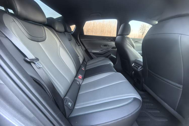 Used BYD Qin L 2025 DM-i Smart Drive 80KM Leading Model
