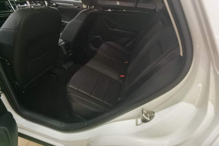 Used Volkswagen T-ROC 2018 280TSI DSG Two-Wheel-Drive Comfort Version China V Standard
