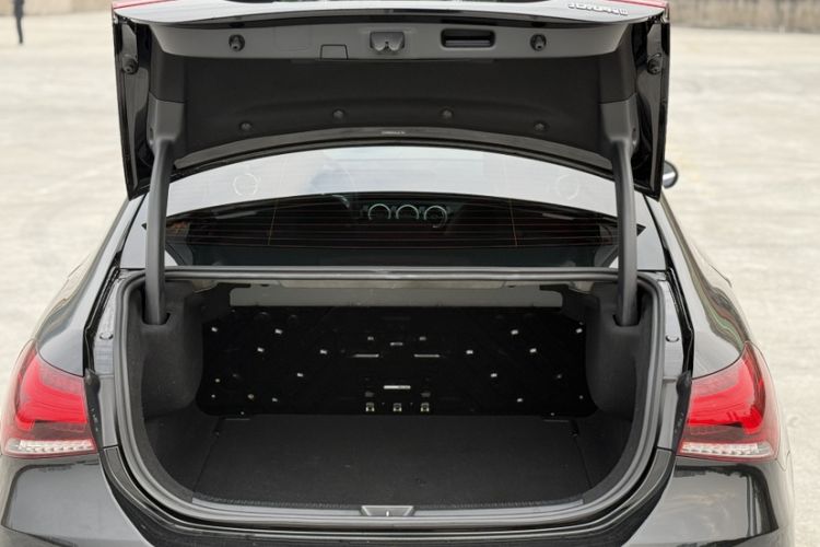 Used Mercedes-Benz A-Class 2022 A 200 L Sport Sedan Fashion Model
