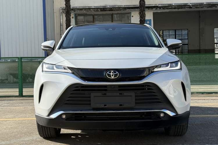 Used Toyota Harrier 2023 2.0L CVT Two-Wheel Drive Deluxe Edition
