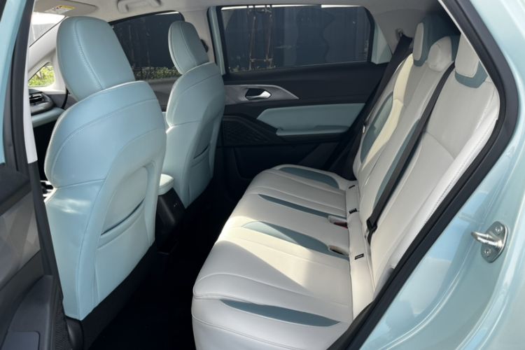 Used Geometry E Firefly 2024 301km Starlight
