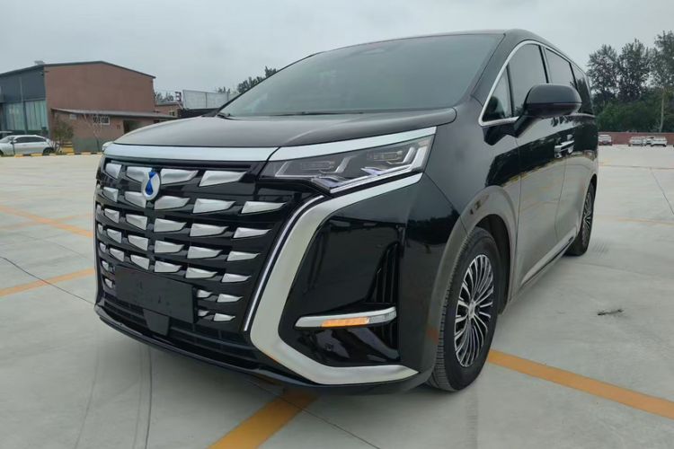 Used Denza D9 2022 DM-i 970 Four-Wheel Drive Flagship Model
