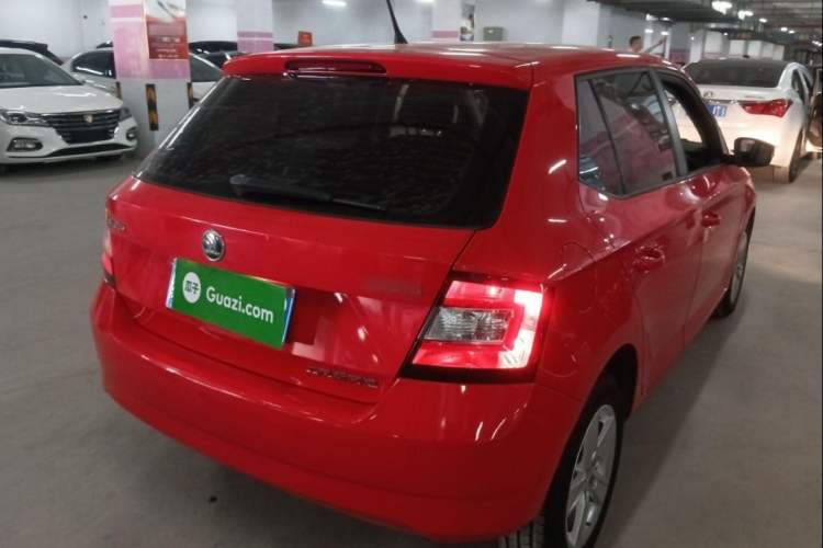 Used Skoda Fabia 2017 1.4L Automatic Car Enjoy Edition
