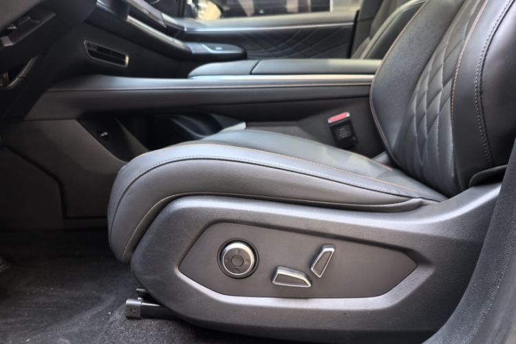 Used  S07 2023 200Max Range-Extended Version
